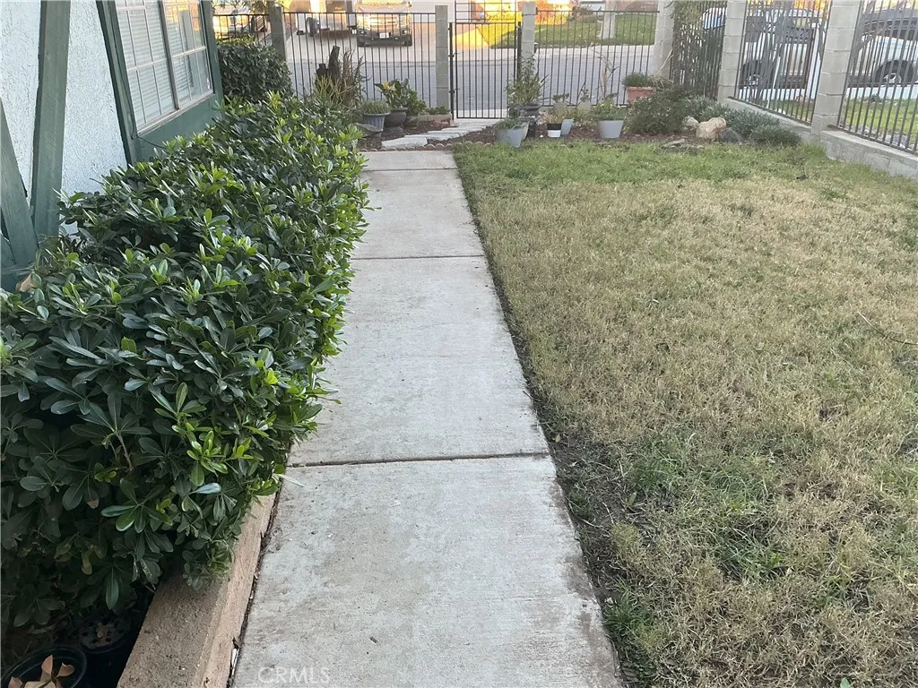 12674 Shadybend, Moreno Valley, California 92553 home-pic-22