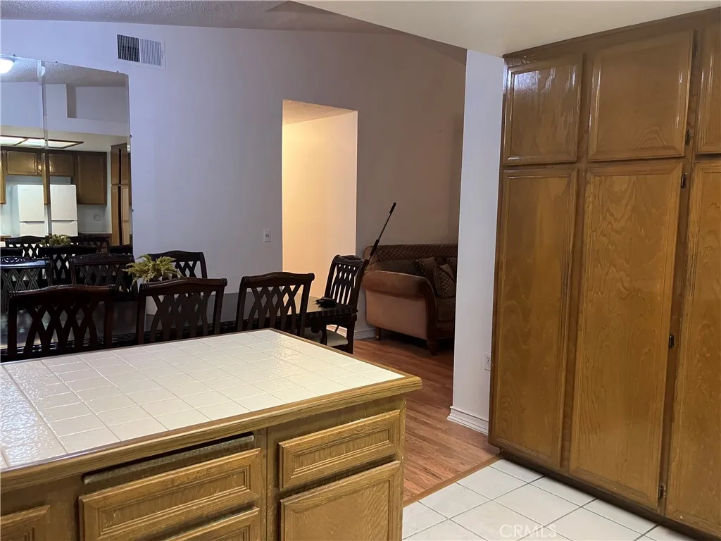 12674 Shadybend, Moreno Valley, California 92553 home-pic-10