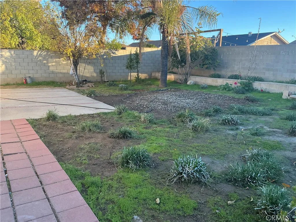 12674 Shadybend, Moreno Valley, California 92553 home-pic-26
