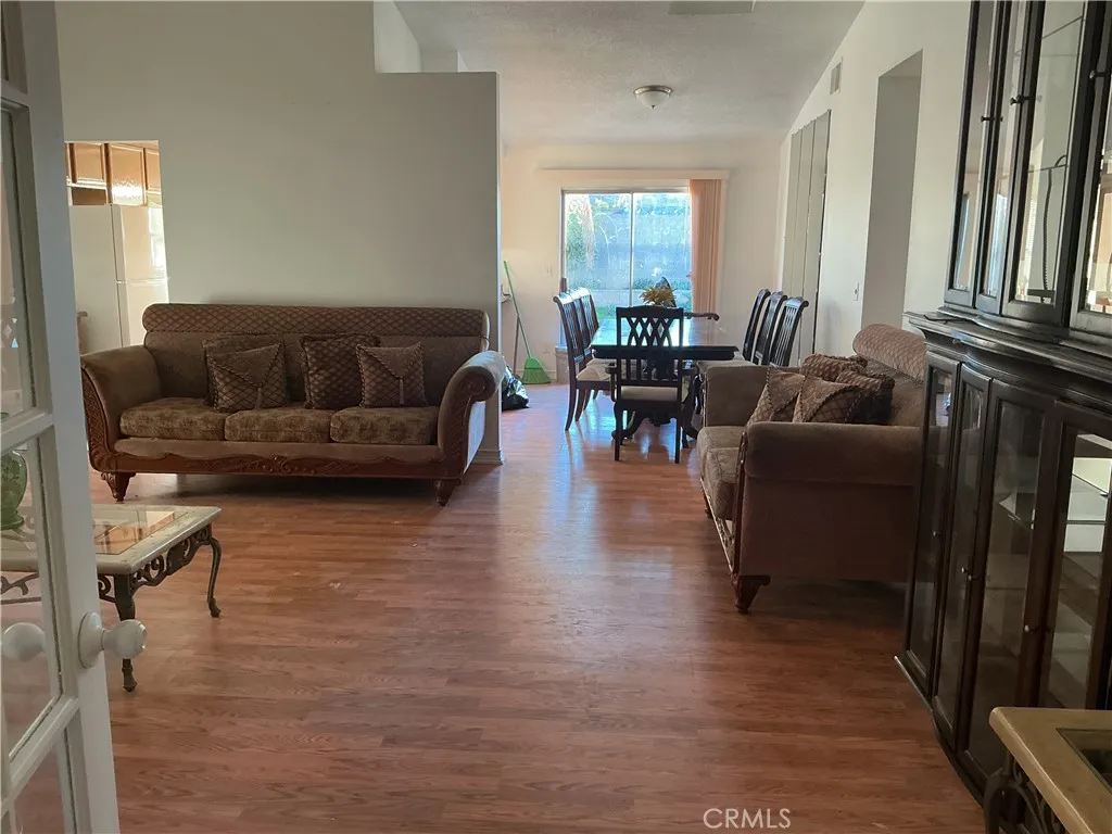 12674 Shadybend, Moreno Valley, California 92553 home-pic-17