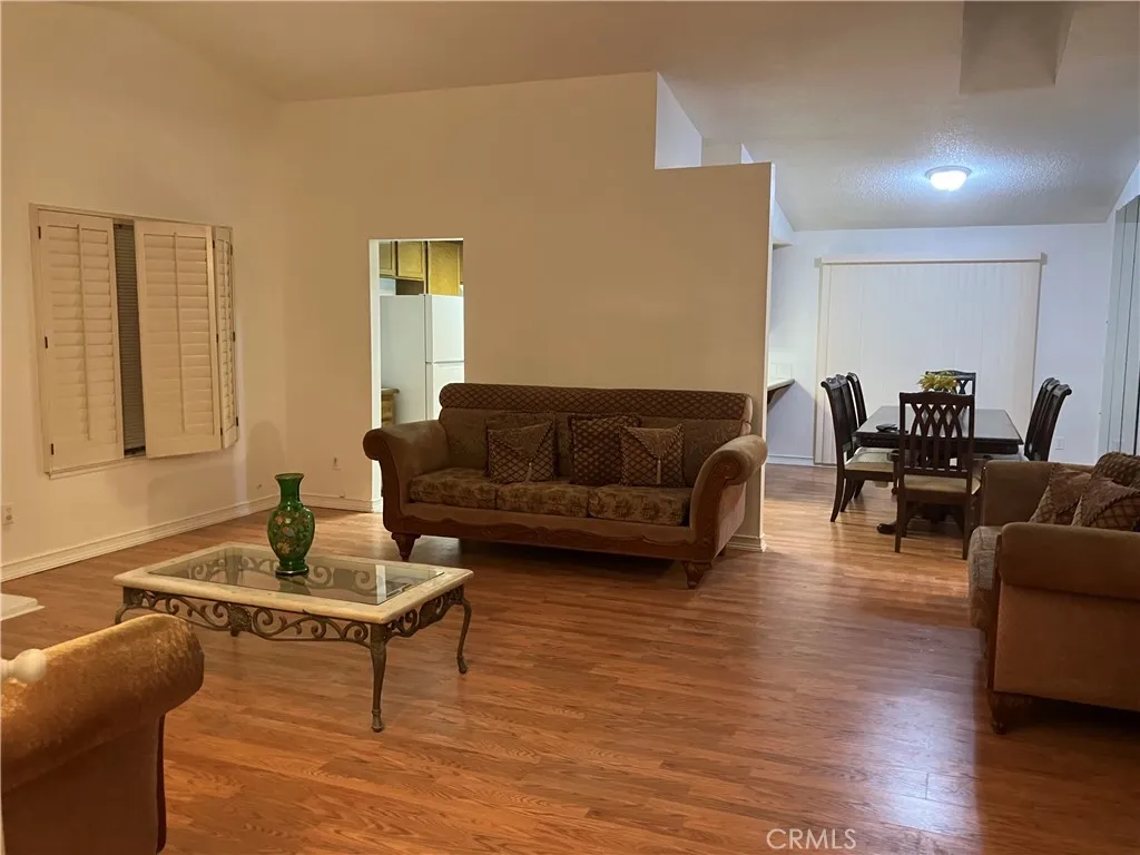 12674 Shadybend, Moreno Valley, California 92553 home-pic-6