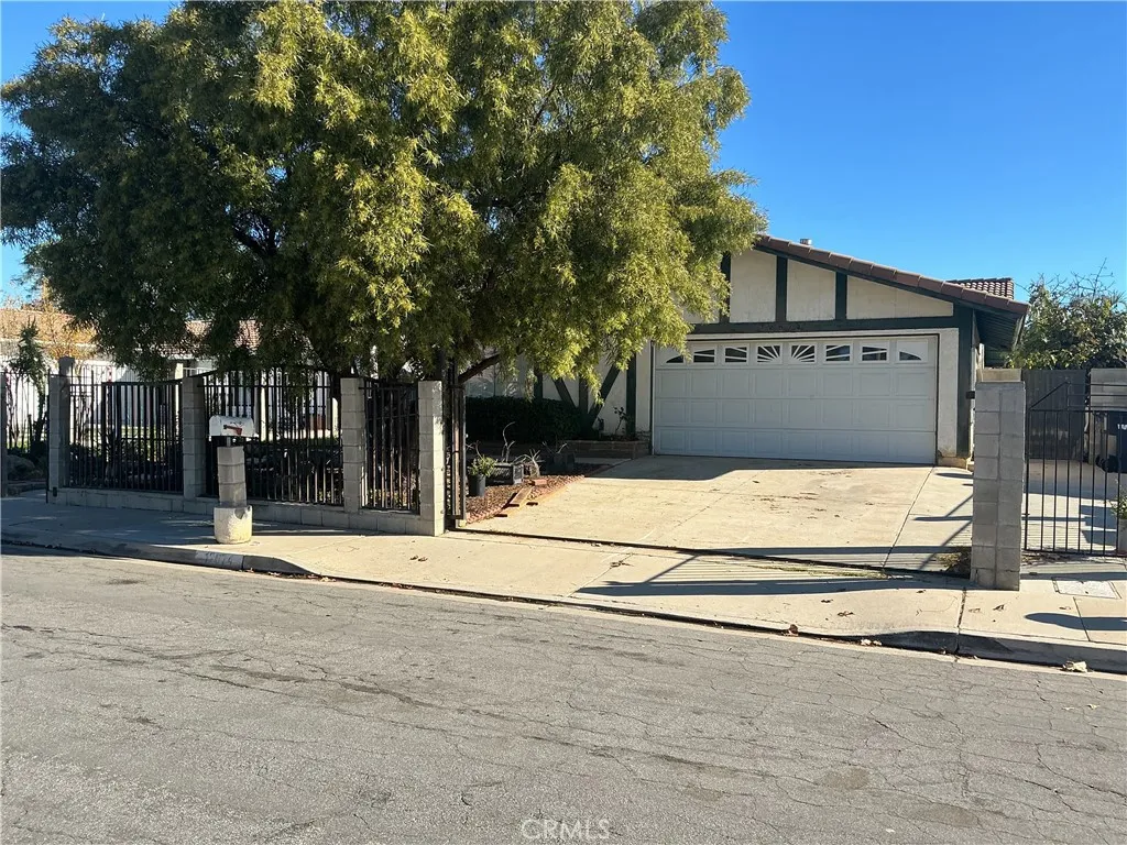 12674 Shadybend, Moreno Valley, California 92553 home-pic-3