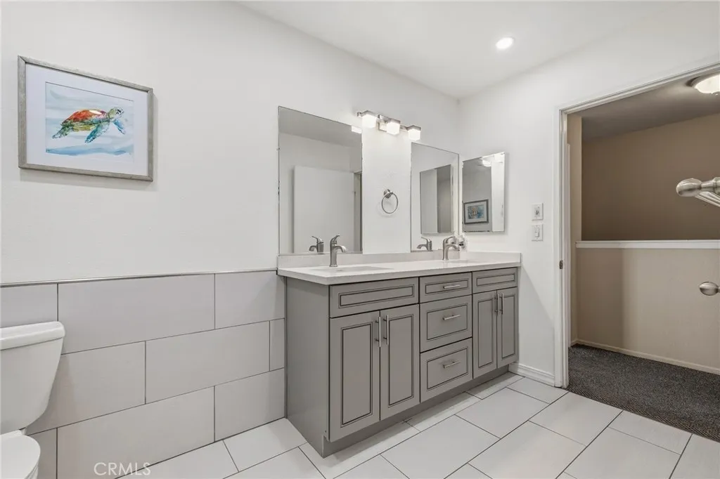 14429 Chardon Avenue 41, Hawthorne, California 90250 home-pic-15