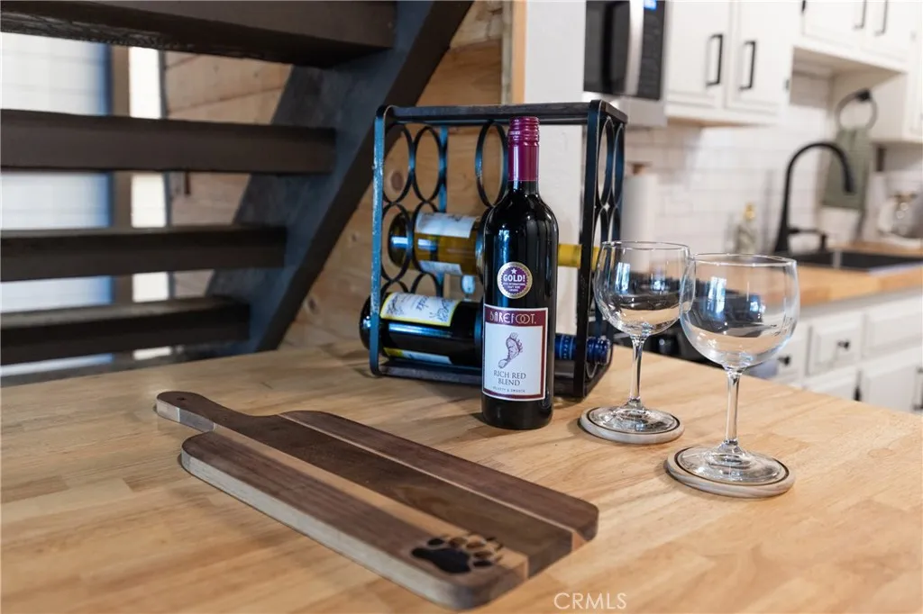 326 E Country Club, Big Bear City, California 92314 home-pic-5