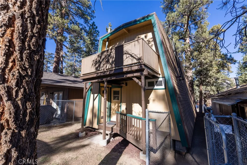 326 E Country Club, Big Bear City, California 92314 home-pic-30