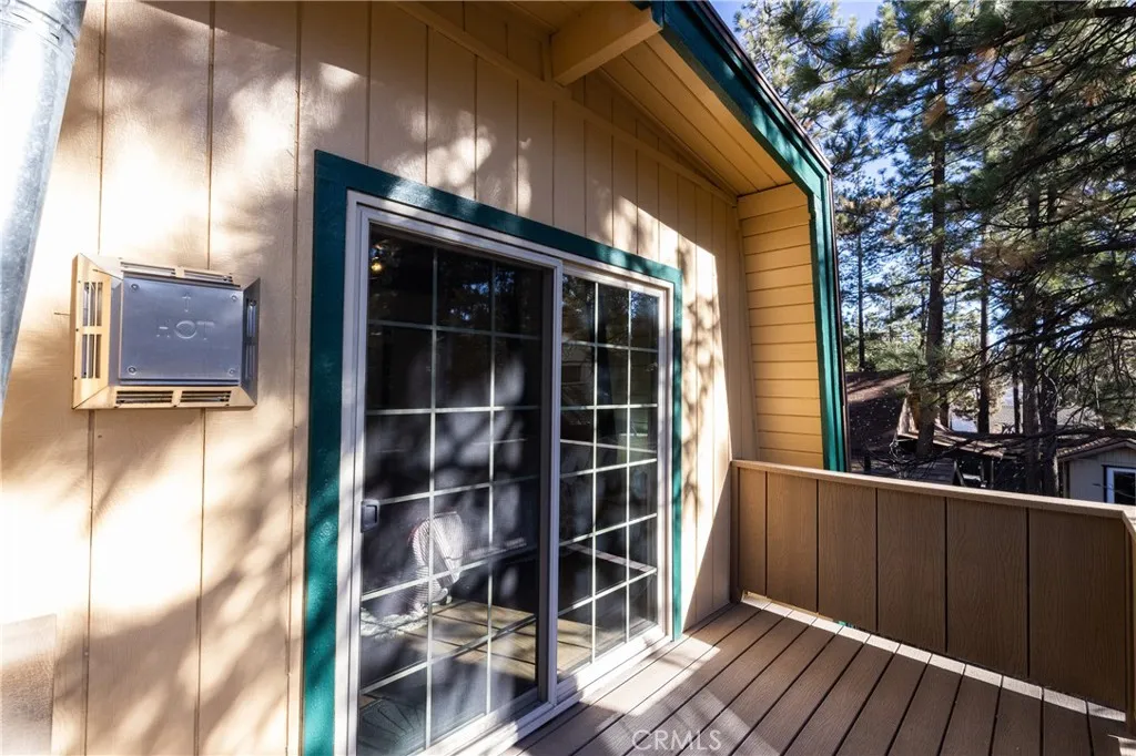 326 E Country Club, Big Bear City, California 92314 home-pic-28