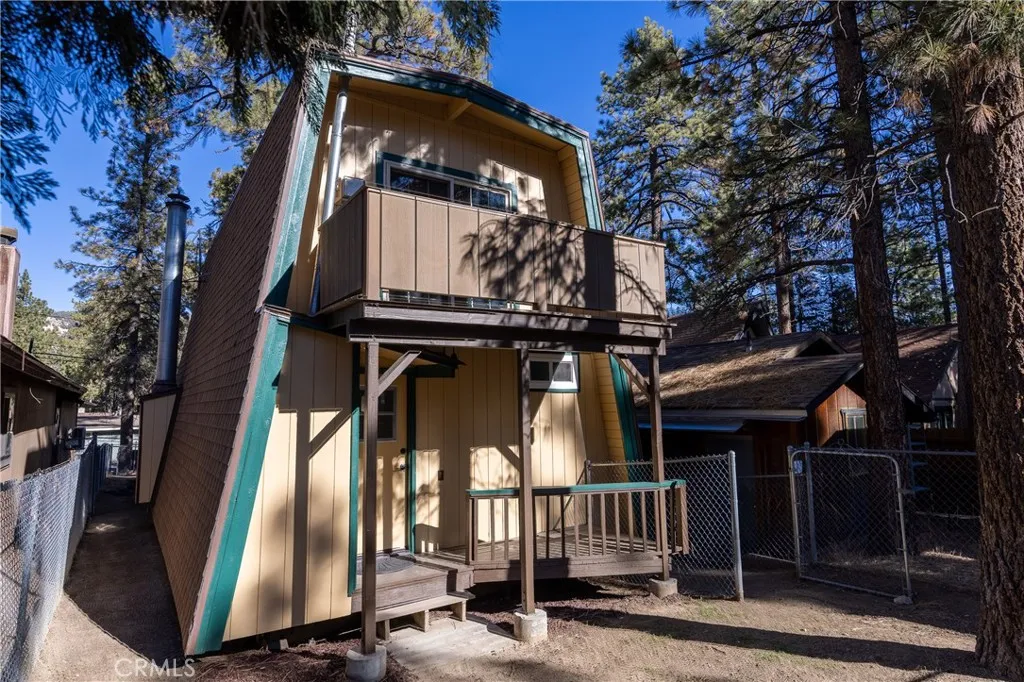 326 E Country Club, Big Bear City, California 92314 home-pic-33