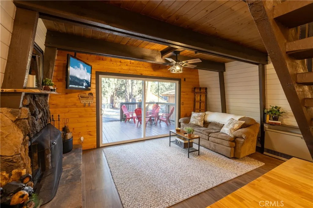 326 E Country Club, Big Bear City, California 92314 home-pic-3