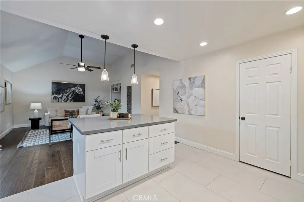26029 Tourelle Place, Valencia, California 91355 home-pic-15
