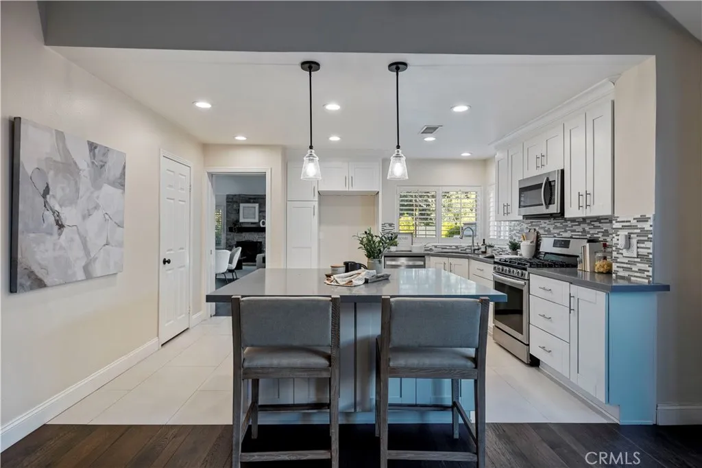 26029 Tourelle Place, Valencia, California 91355 home-pic-22