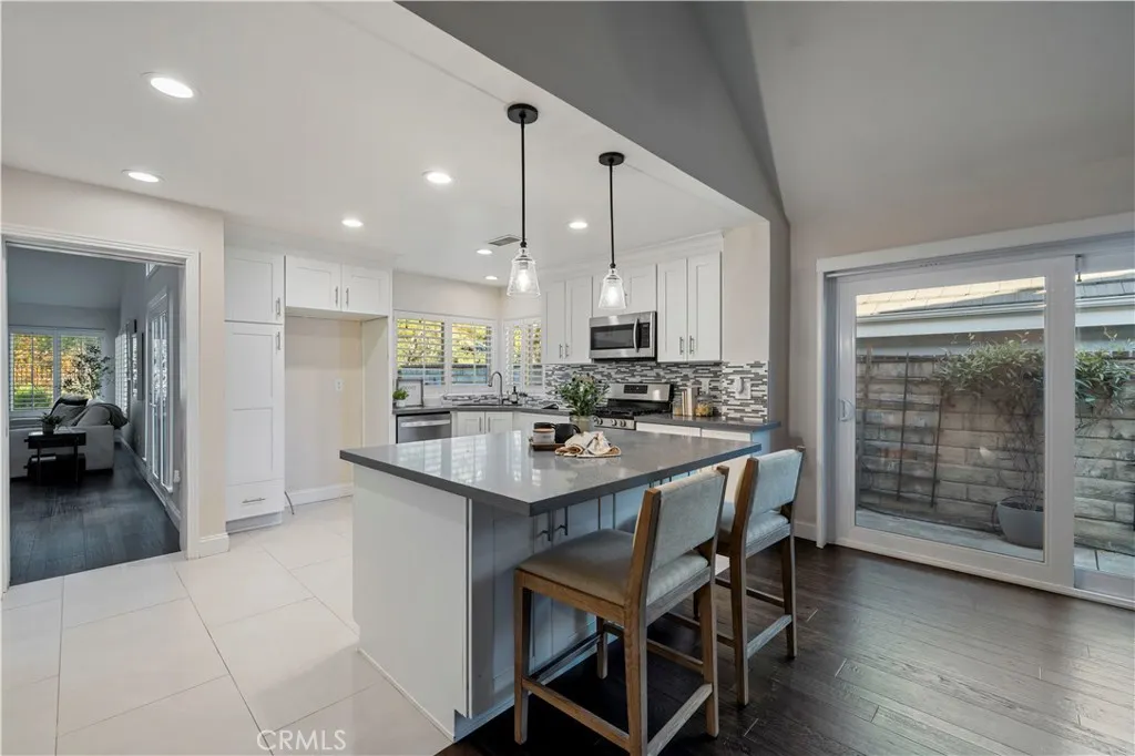 26029 Tourelle Place, Valencia, California 91355 home-pic-20