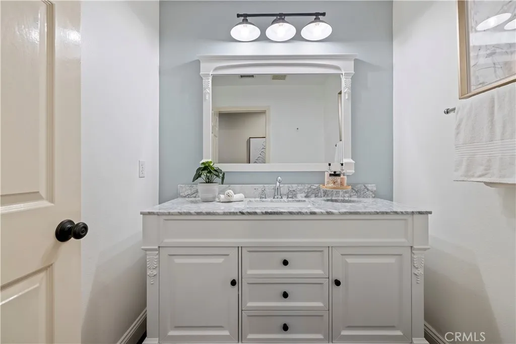 26029 Tourelle Place, Valencia, California 91355 home-pic-30