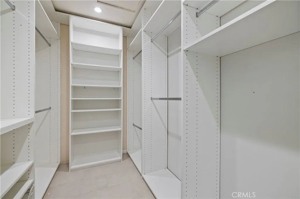 26029 Tourelle Place, Valencia, California 91355 home-pic-40