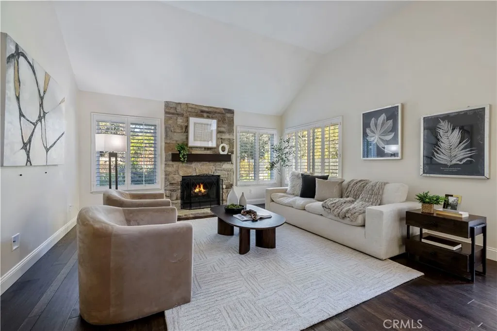 26029 Tourelle Place, Valencia, California 91355 home-pic-10