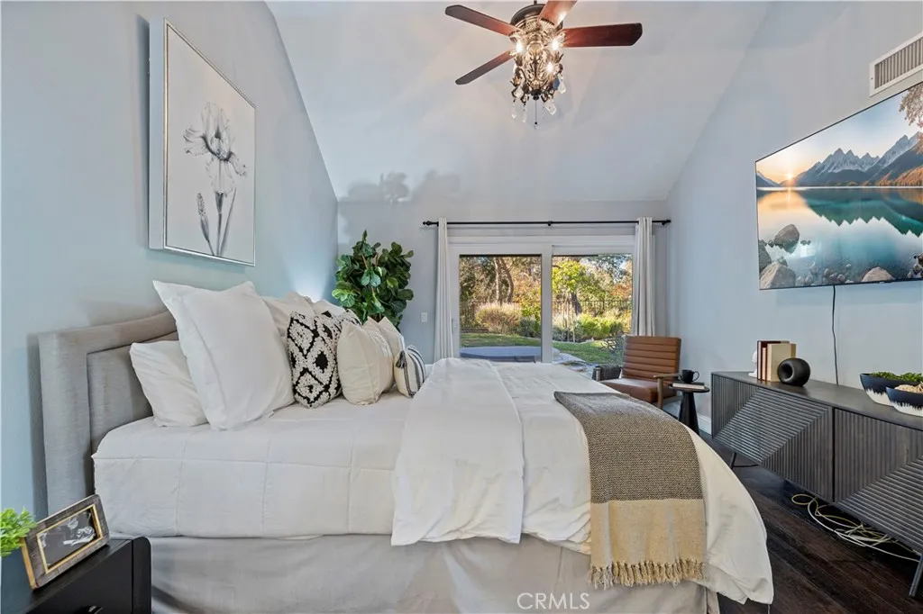 26029 Tourelle Place, Valencia, California 91355 home-pic-32