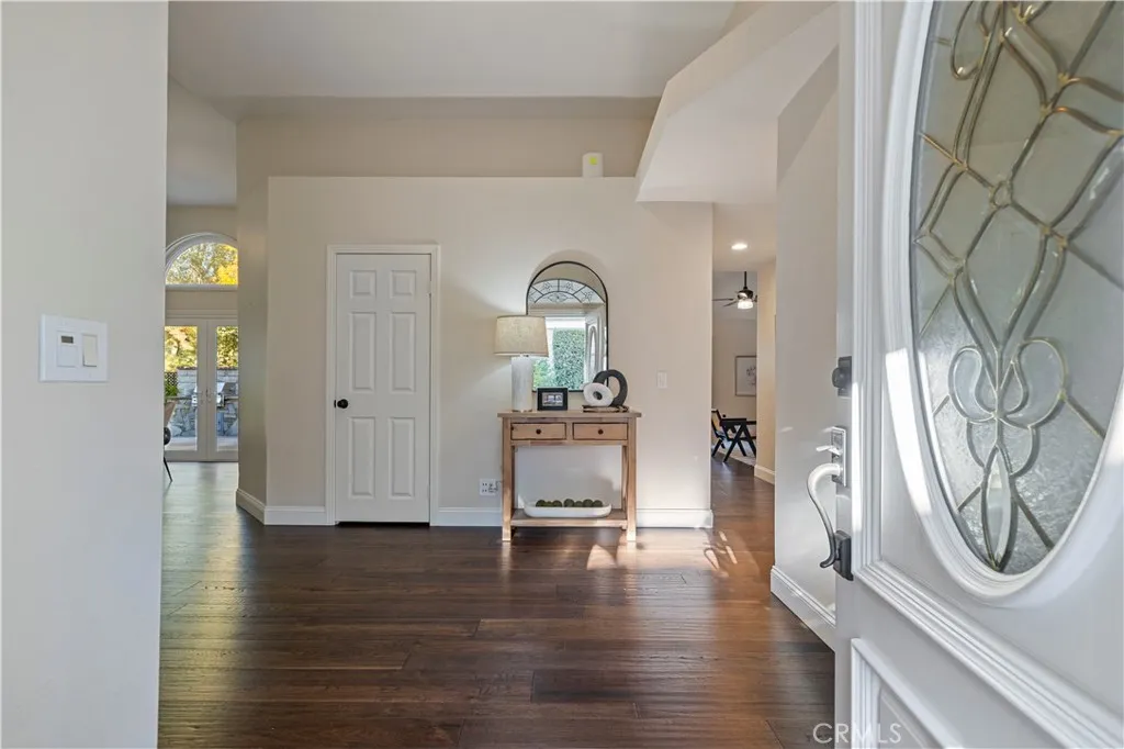 26029 Tourelle Place, Valencia, California 91355 home-pic-4