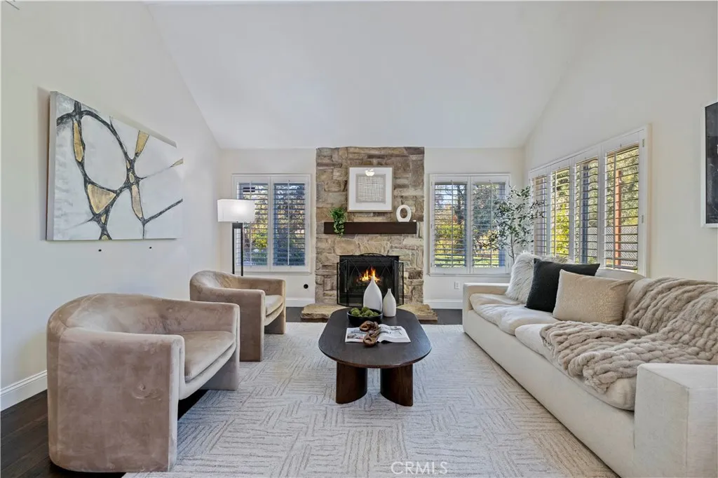 26029 Tourelle Place, Valencia, California 91355 home-pic-11