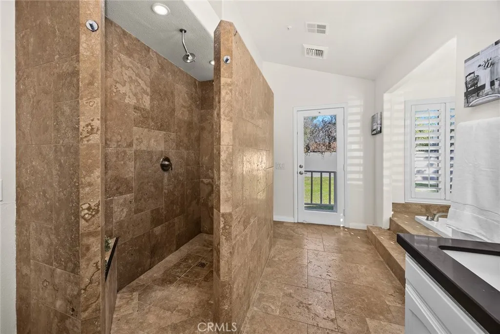 2627 Valley View Avenue, Norco, California 92860 home-pic-16