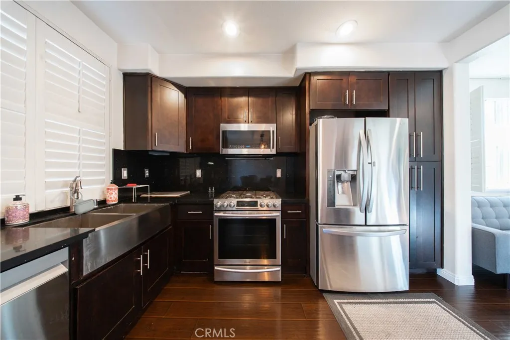 389 Arden Avenue 1, Glendale, California 91203 home-pic-15
