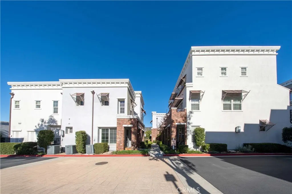 389 Arden Avenue 1, Glendale, California 91203 home-pic-0