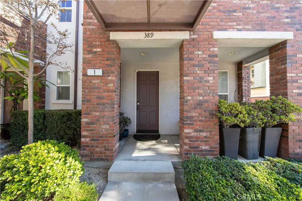 389 Arden Avenue 1, Glendale, California 91203 home-pic-1