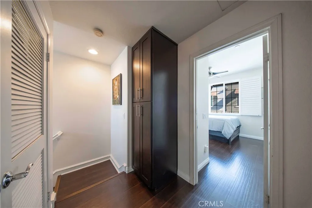 389 Arden Avenue 1, Glendale, California 91203 home-pic-31