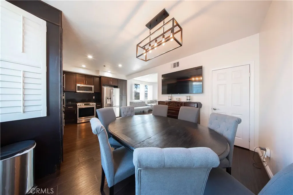389 Arden Avenue 1, Glendale, California 91203 home-pic-17