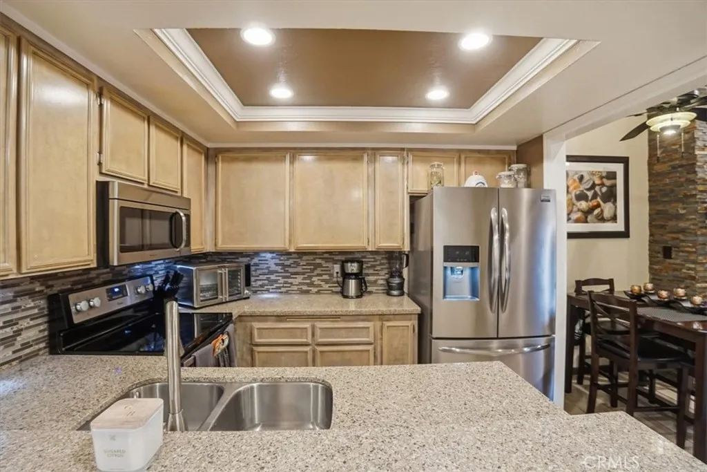 300 S Prospectors Road 29, Diamond Bar, California 91765 home-pic-9