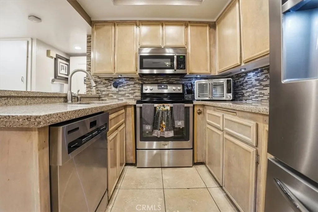 300 S Prospectors Road 29, Diamond Bar, California 91765 home-pic-10