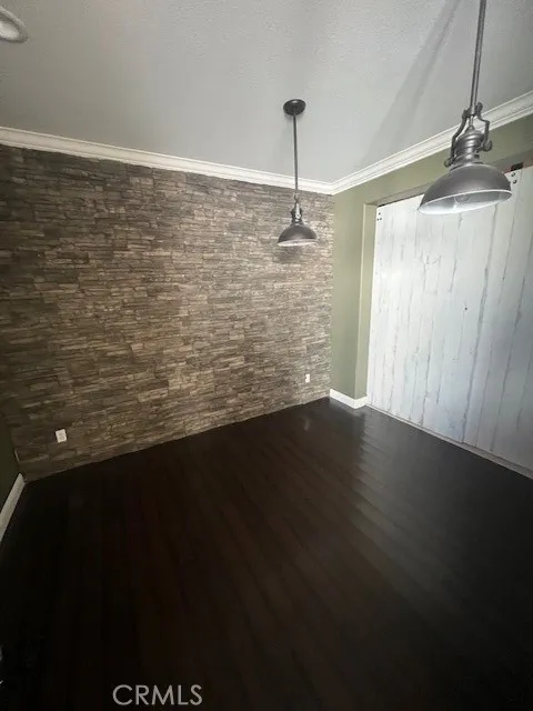 27299 Stonehurst Drive, Menifee, California 92585 home-pic-9