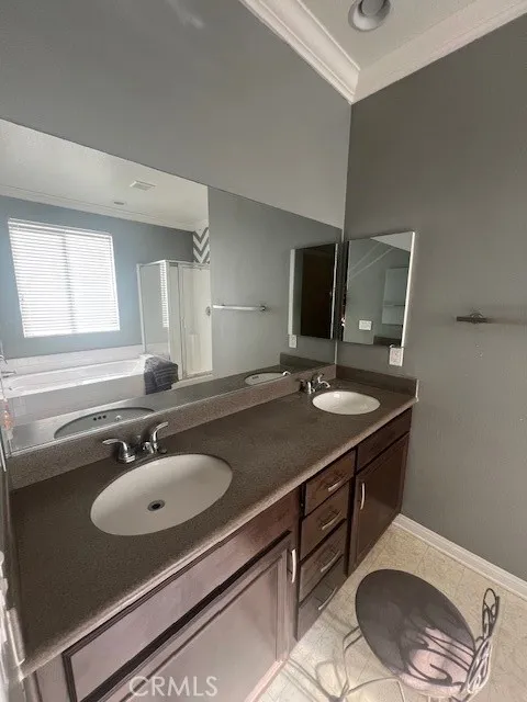 27299 Stonehurst Drive, Menifee, California 92585 home-pic-27