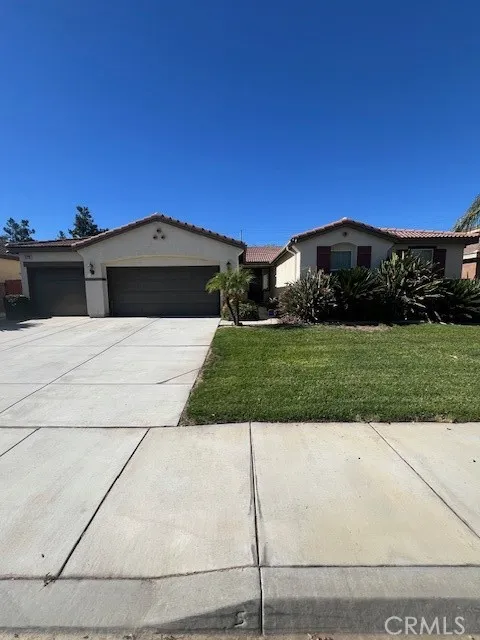 27299 Stonehurst Drive, Menifee, California 92585 home-pic-1