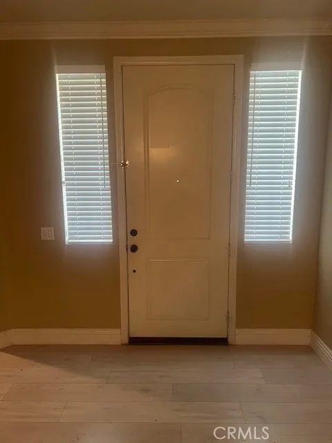 27299 Stonehurst Drive, Menifee, California 92585 home-pic-5