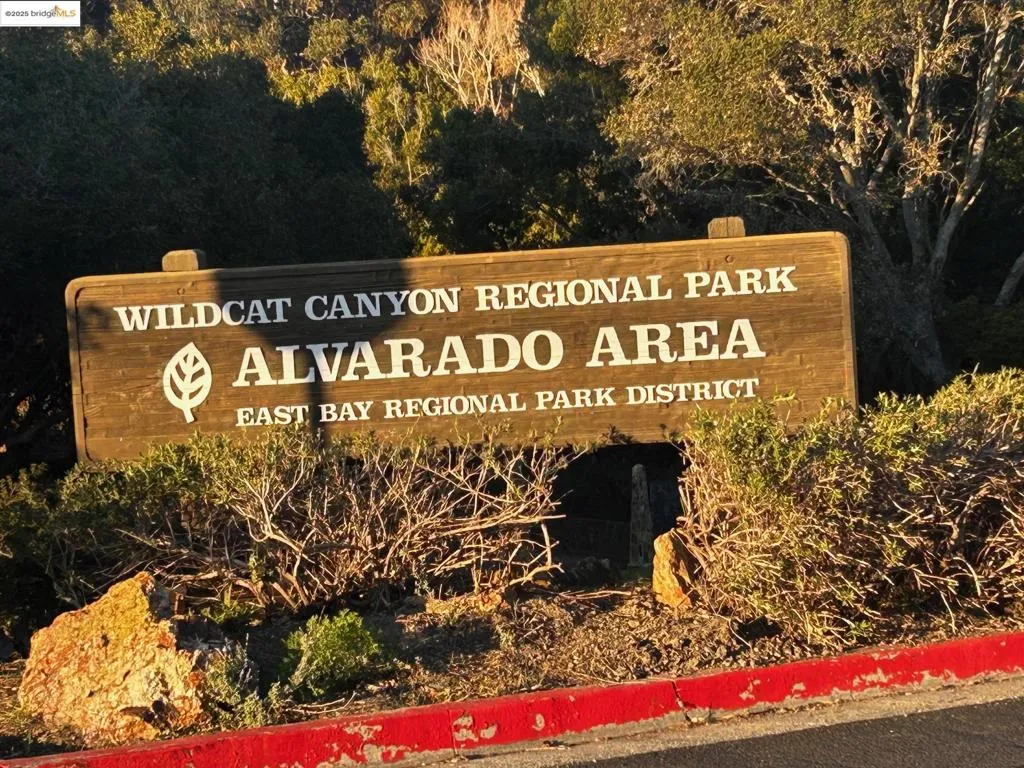 869 Lassen St, Richmond, California 94805 home-pic-32