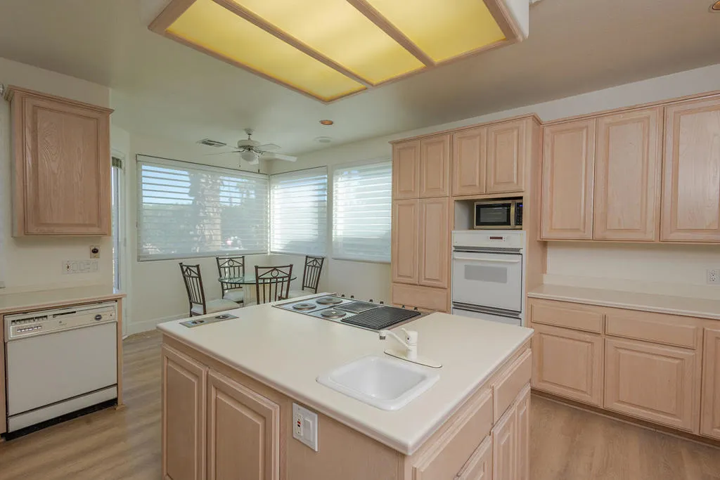 38530 Tandika Trail N, Palm Desert, California 92211 home-pic-15