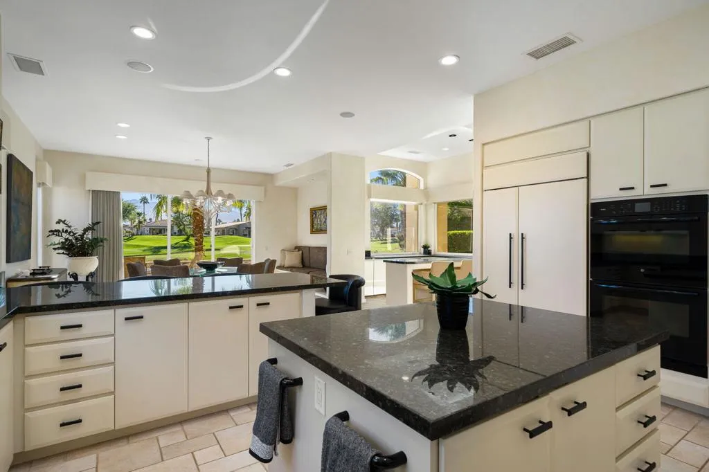 443 Tomahawk Drive, Palm Desert, California 92211 home-pic-26