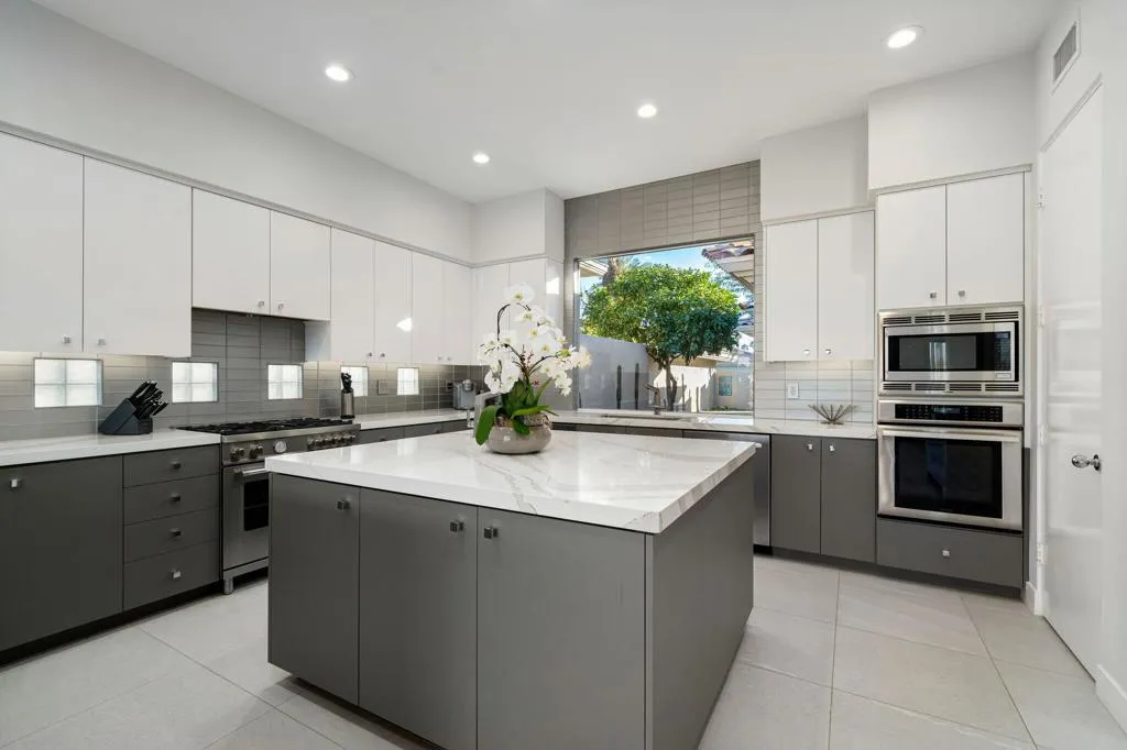 770 Deer Haven Circle, Palm Desert, California 92211 home-pic-24
