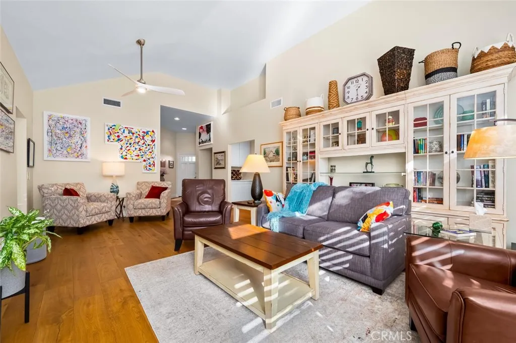 28810 Paseo Campana, Mission Viejo, California 92692 home-pic-4