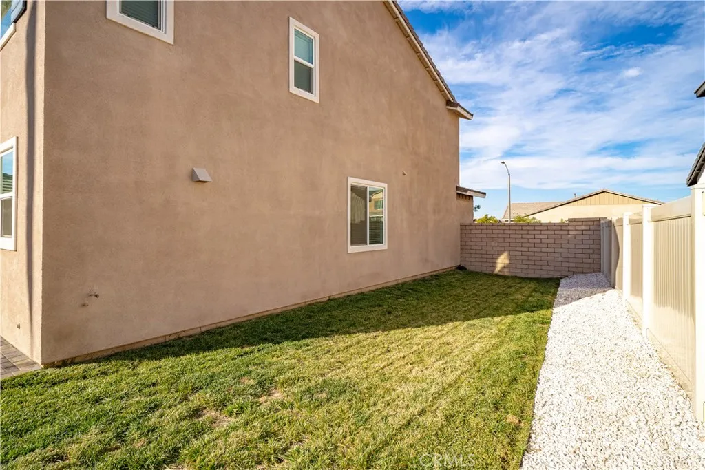 30295 Singer Ln, Menifee, California 92584 home-pic-43
