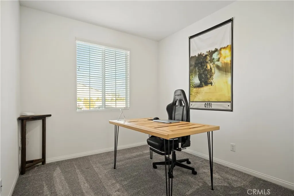 30295 Singer Ln, Menifee, California 92584 home-pic-2