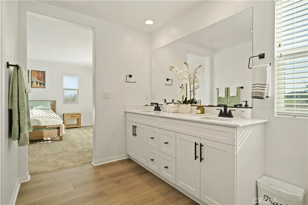 30295 Singer Ln, Menifee, California 92584 home-pic-35