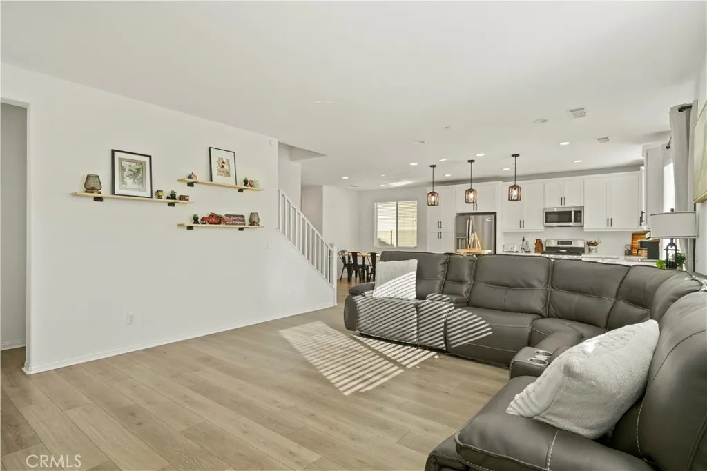 30295 Singer Ln, Menifee, California 92584 home-pic-18