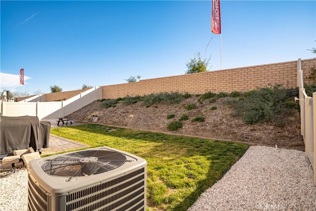 30295 Singer Ln, Menifee, California 92584 home-pic-42