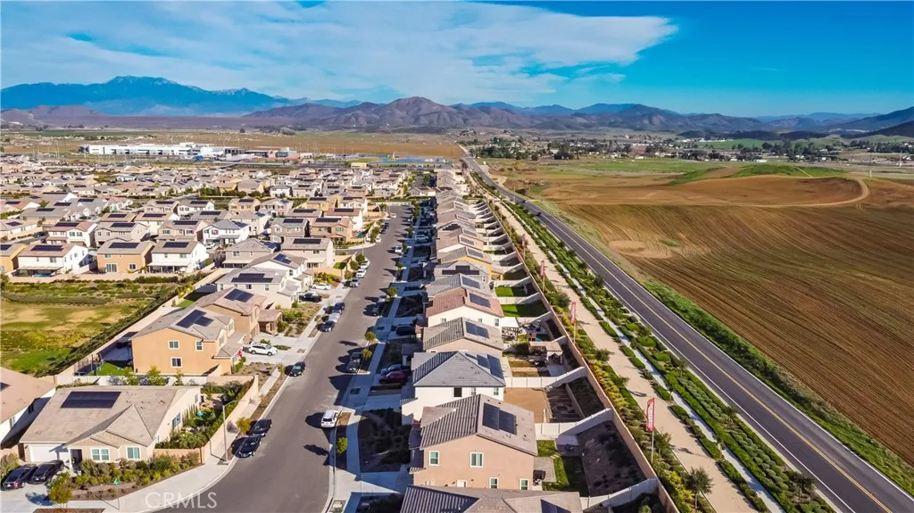 30295 Singer Ln, Menifee, California 92584 home-pic-47