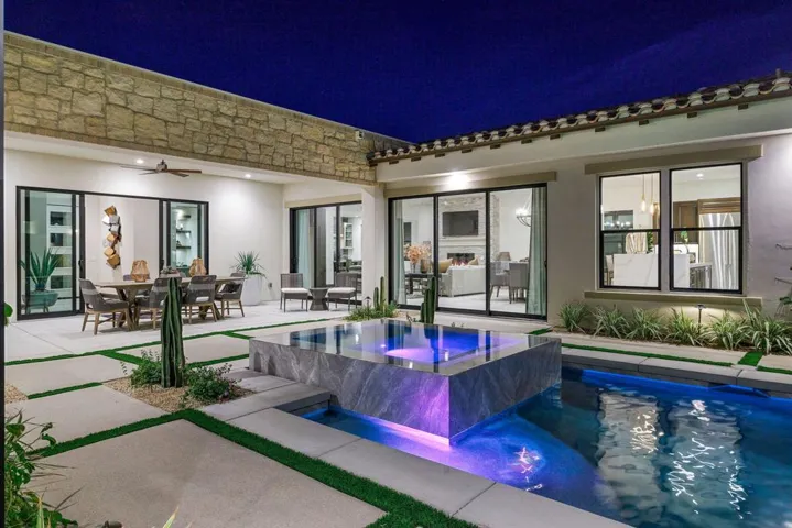 138-web-or-mls-63-print-2Z7A1923