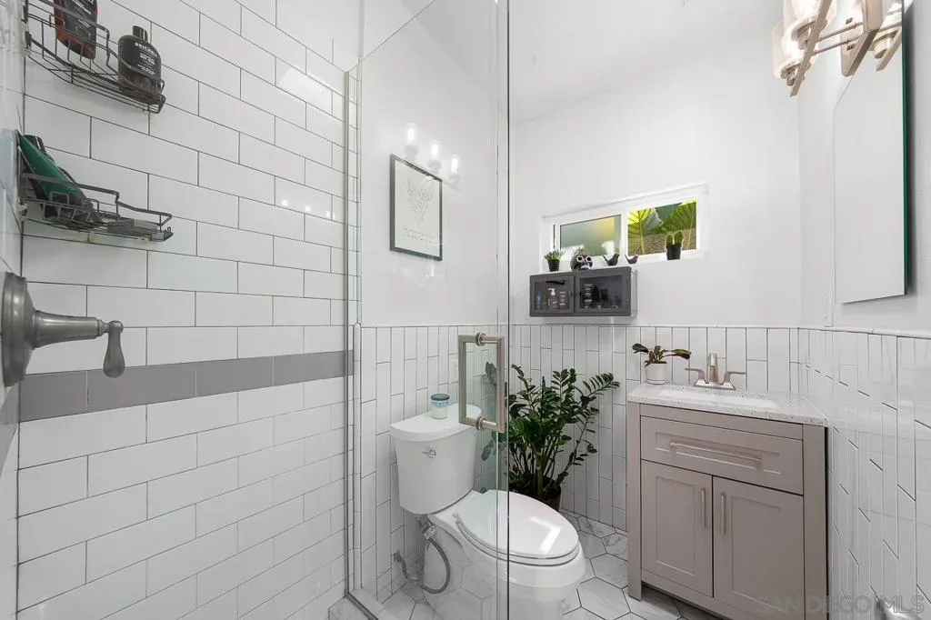 6209 Amber Lake Ave, San Diego, California 92119 home-pic-30