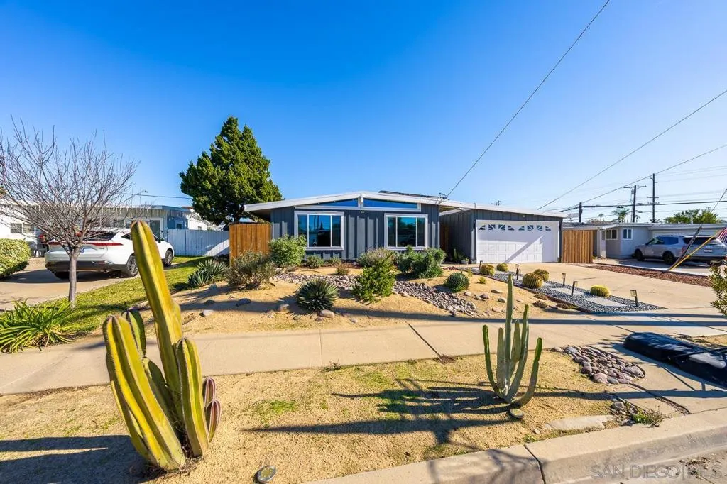 6209 Amber Lake Ave, San Diego, California 92119 home-pic-43