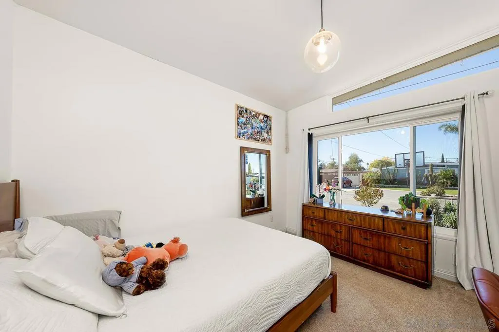 6209 Amber Lake Ave, San Diego, California 92119 home-pic-28