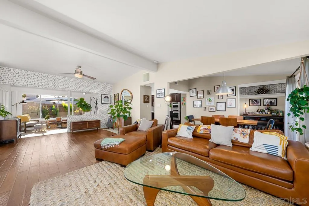 6209 Amber Lake Ave, San Diego, California 92119 home-pic-9