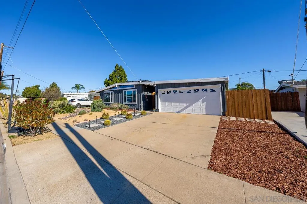 6209 Amber Lake Ave, San Diego, California 92119 home-pic-44
